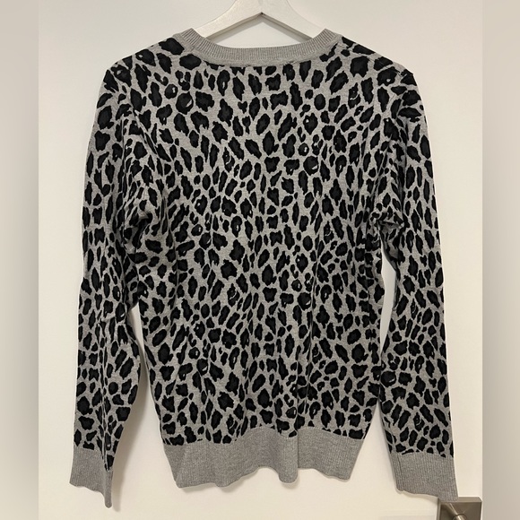 Ellen Tracy Leopard Print Crew Neck Sweater - Picture 3 of 3